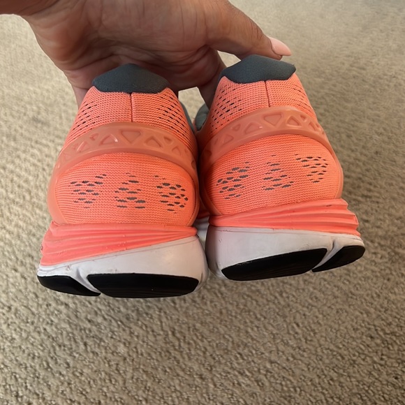 Nike Running Shoes - Picture 3 of 4